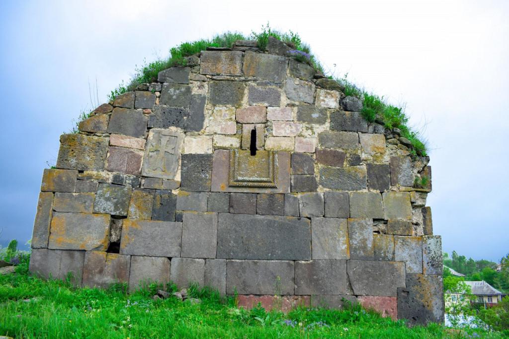 ზემო ყარაბულაღის (შავწყაროს) ეკლესია