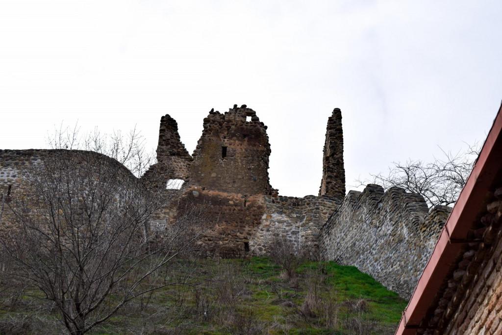 დირბის ციხე-დარბაზი