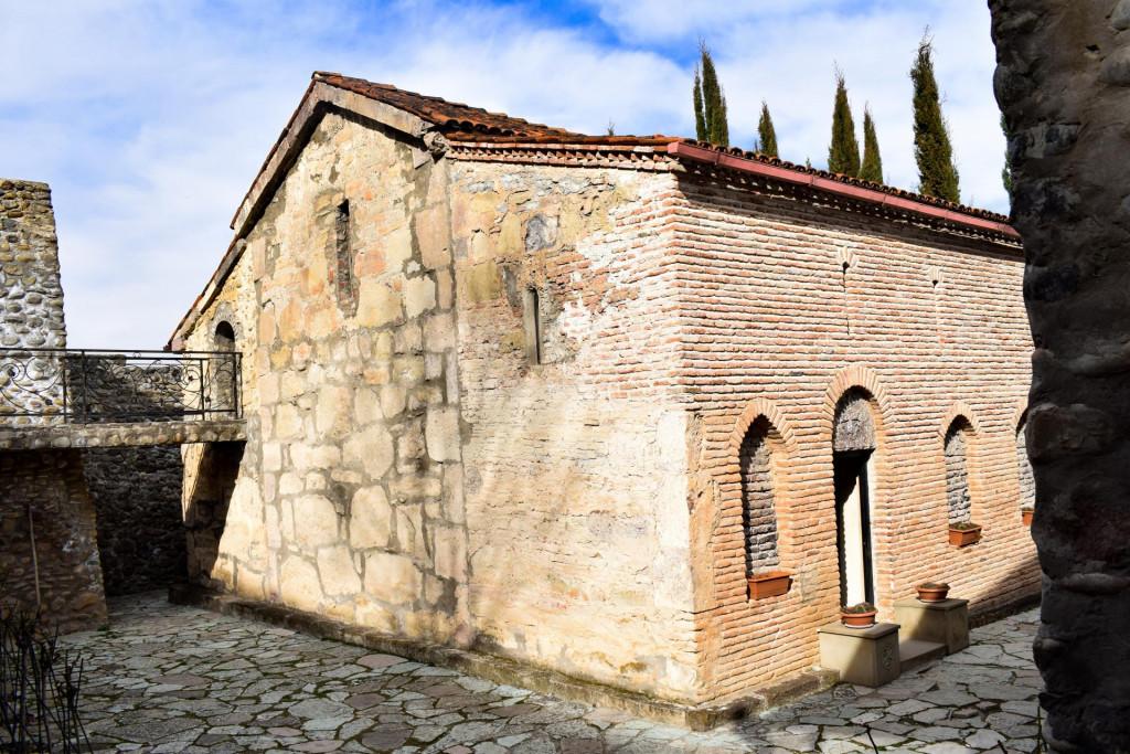 დირბის ღვთისმშობლის ეკლესიის კომპლექსი