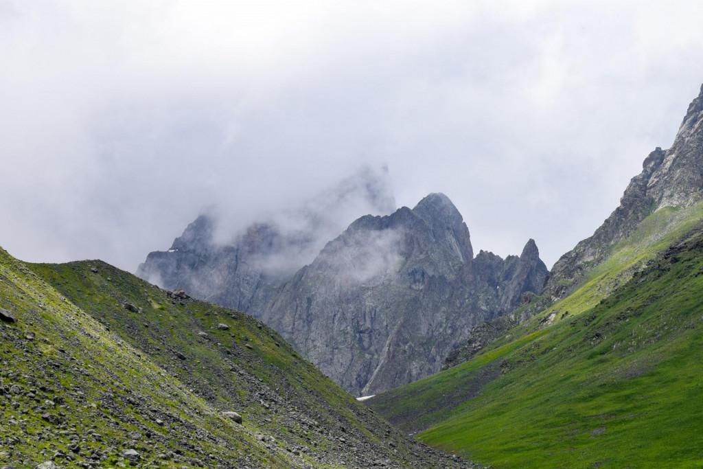 აბუდელაურის ფერადი ტბები