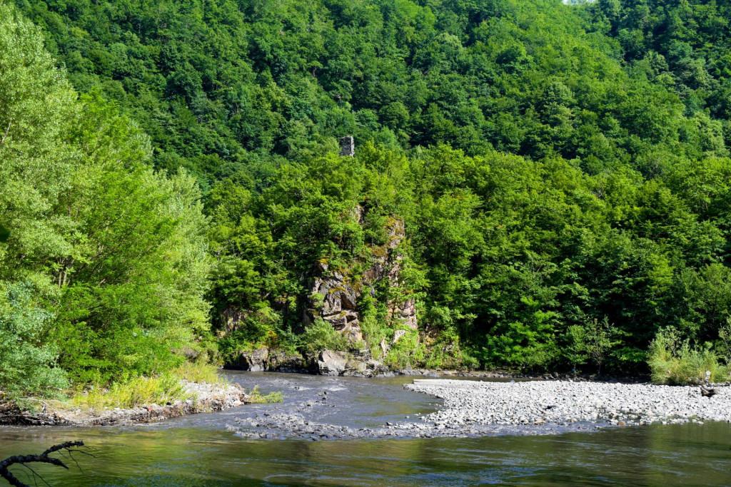 ნავარძეთის (თირის) ციხე