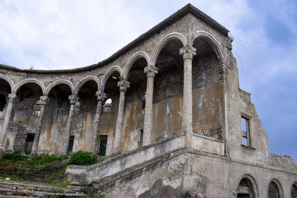 ჭიატურის პიონერთა სასახლე