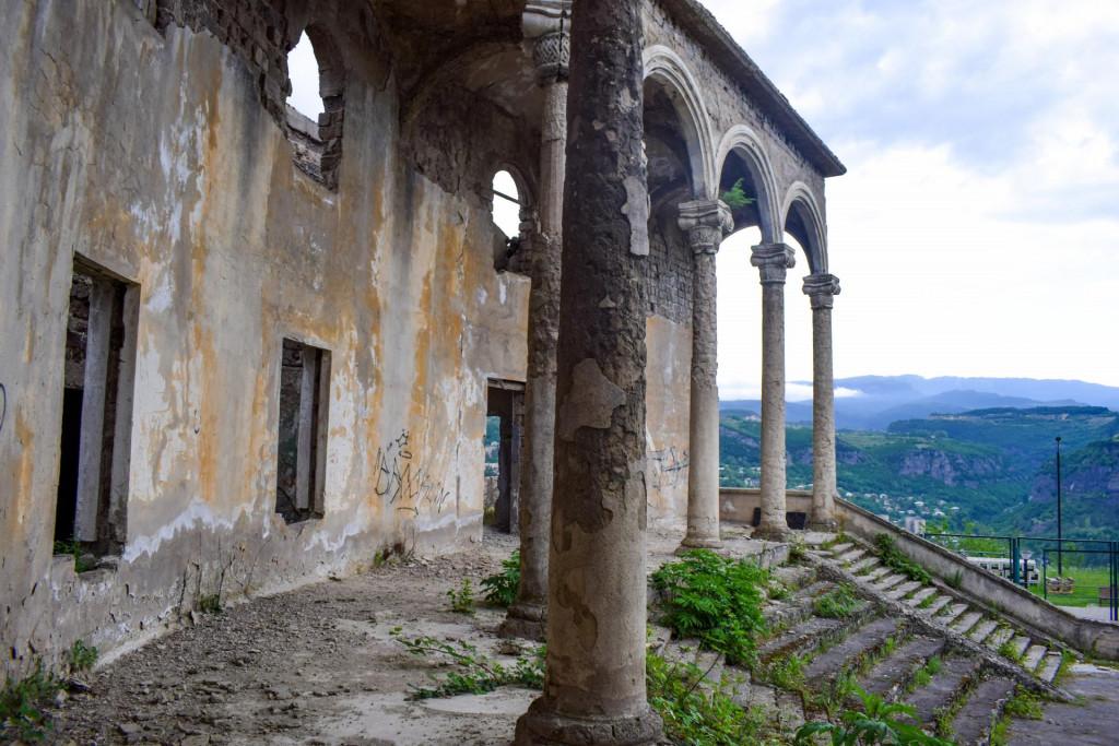 ჭიატურის პიონერთა სასახლე