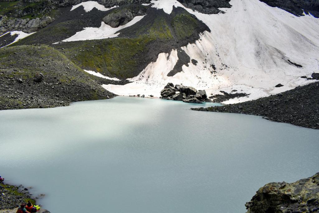 აბუდელაურის ფერადი ტბები