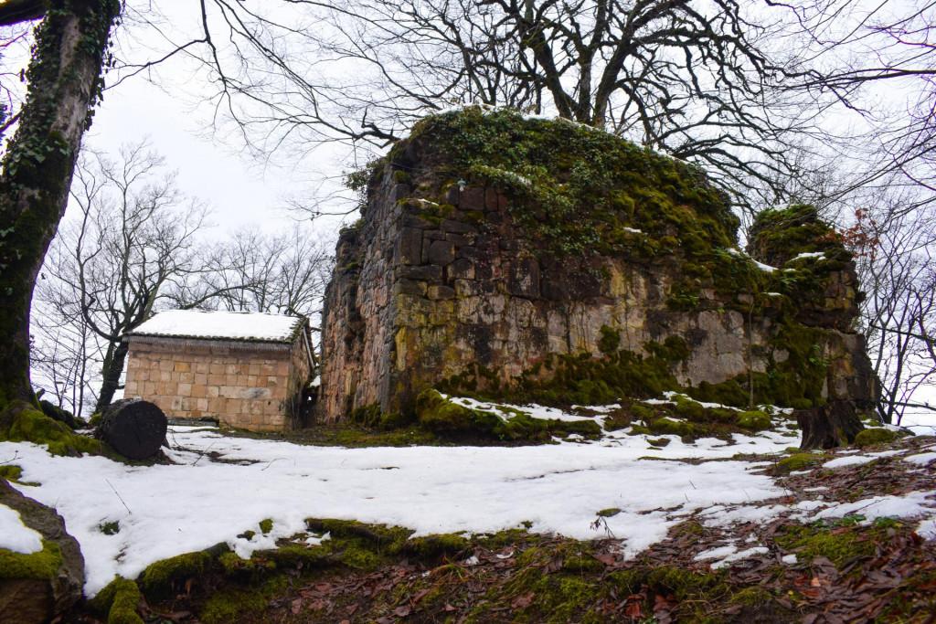 ჩიხის ციხე და ღვთისმშობლის ეკლესია