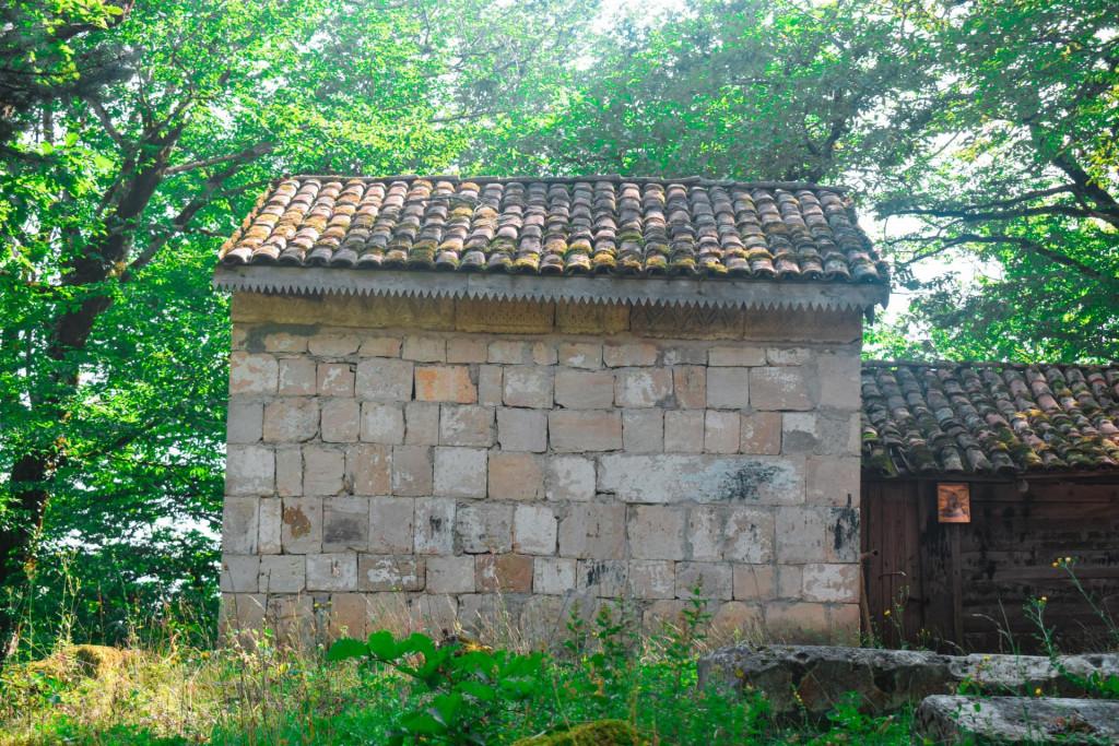 ჩიხის ციხე და ღვთისმშობლის ეკლესია