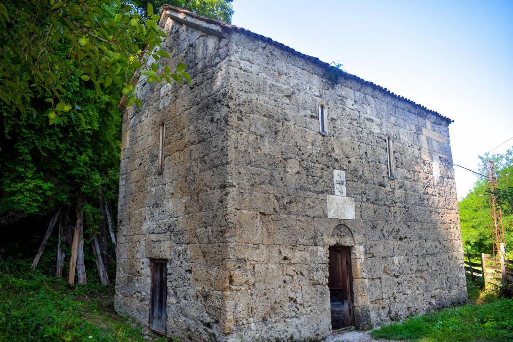 ნავარძეთის (თირის) ღვთისმშობლის მიძინების კომპლექსი