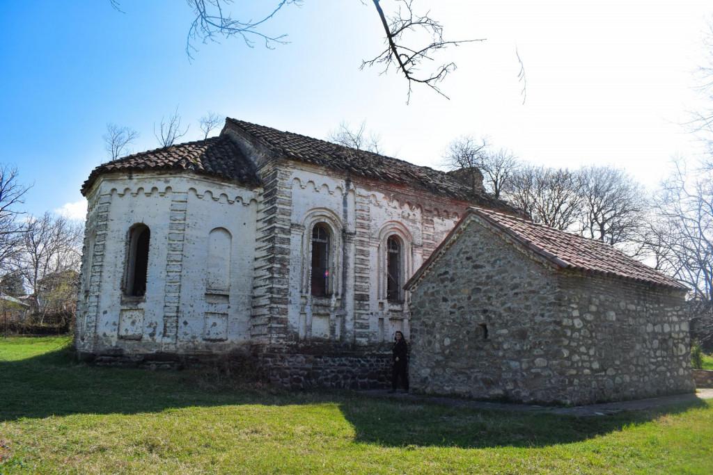 ვარდისუბნის სვეტიცხოველი და ღვთისმშობლის ეკლესია