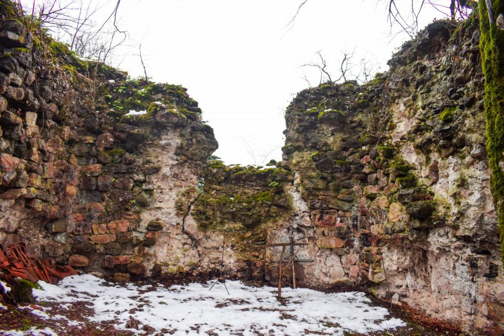 ჩიხის ციხე და ღვთისმშობლის ეკლესია