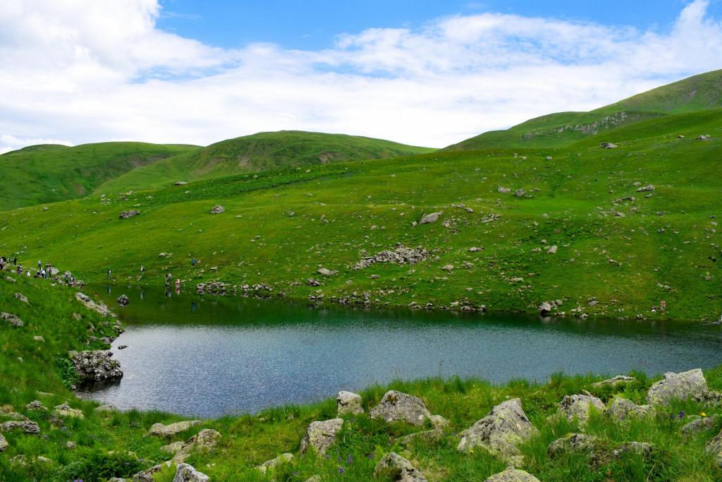 აბუდელაურის ფერადი ტბები