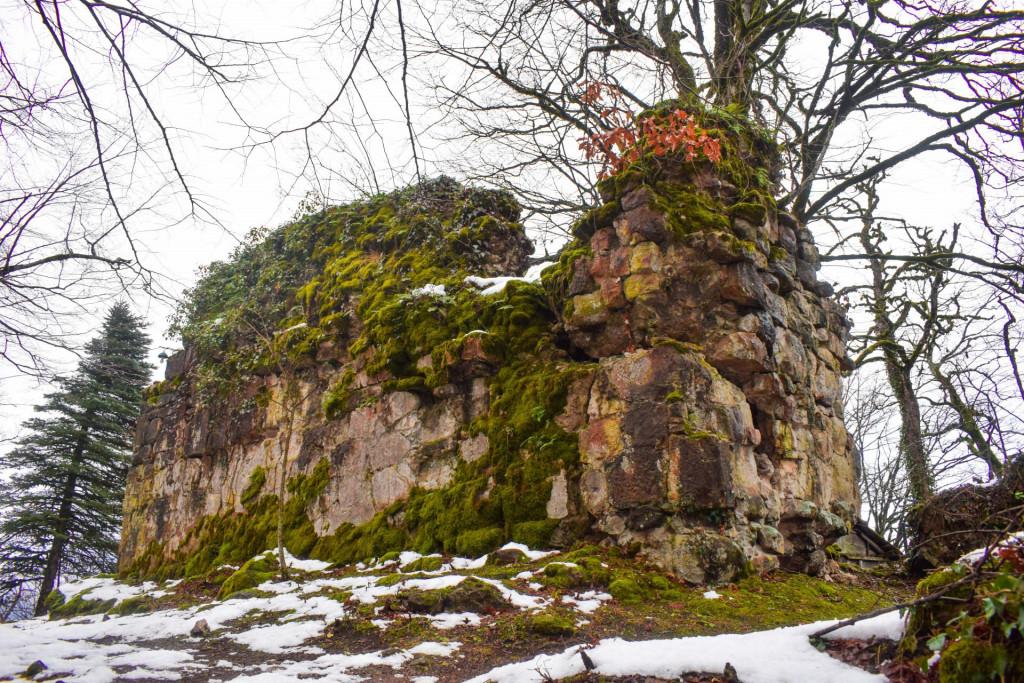 ჩიხის ციხე და ღვთისმშობლის ეკლესია