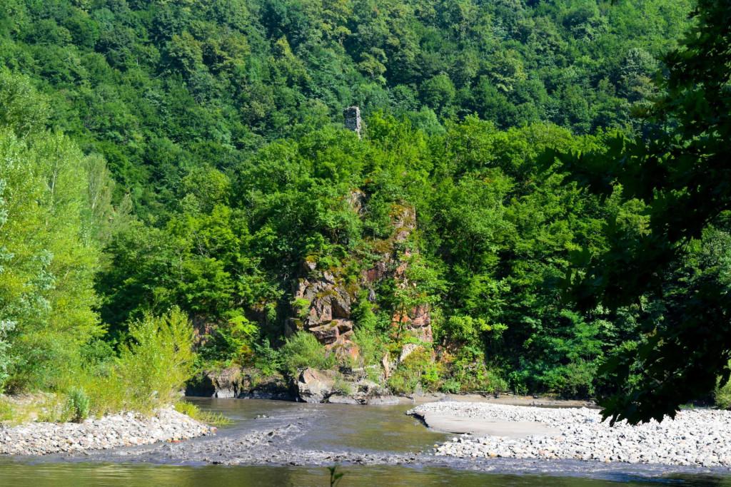 ნავარძეთის (თირის) ციხე