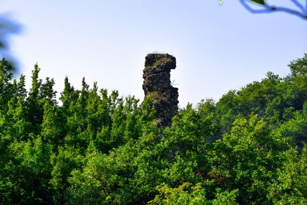 ნავარძეთის (თირის) ციხე