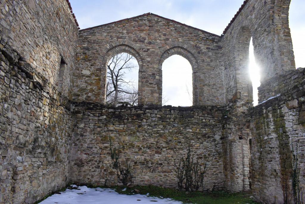 კვეტერას ციხე-ქალაქი