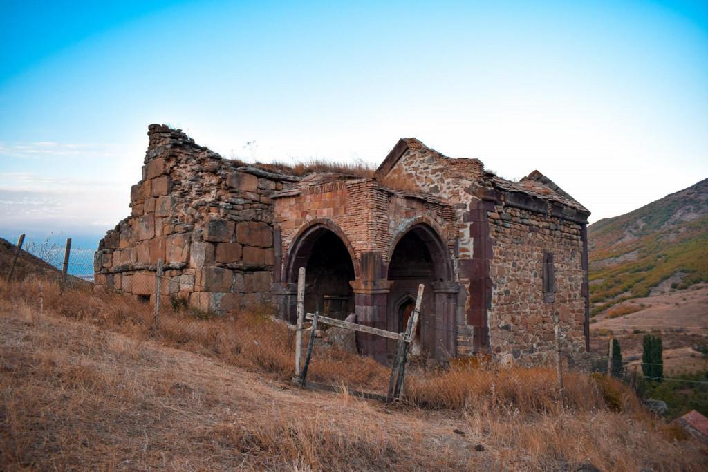 კოშკების ტყუპი ეკლესია