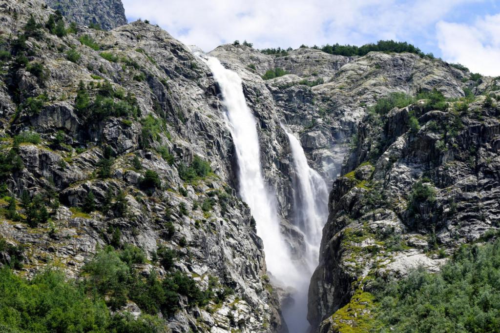 უშბის ჩანჩქერი (შდუგრა)