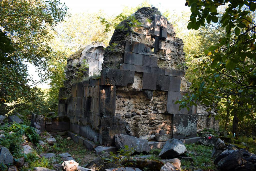 აძიკვის წმინდა გიორგის ეკლესია და სამაროვანი
