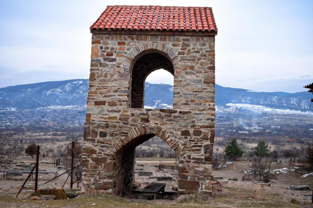 ხოვლეს კვართის წმინდა გიორგის ეკლესია და სამრეკლო