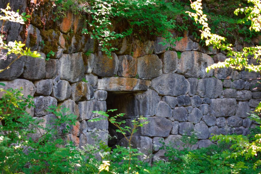 გოგიჩაანთ ღელის ქვის დარბაზების კომპლექსი