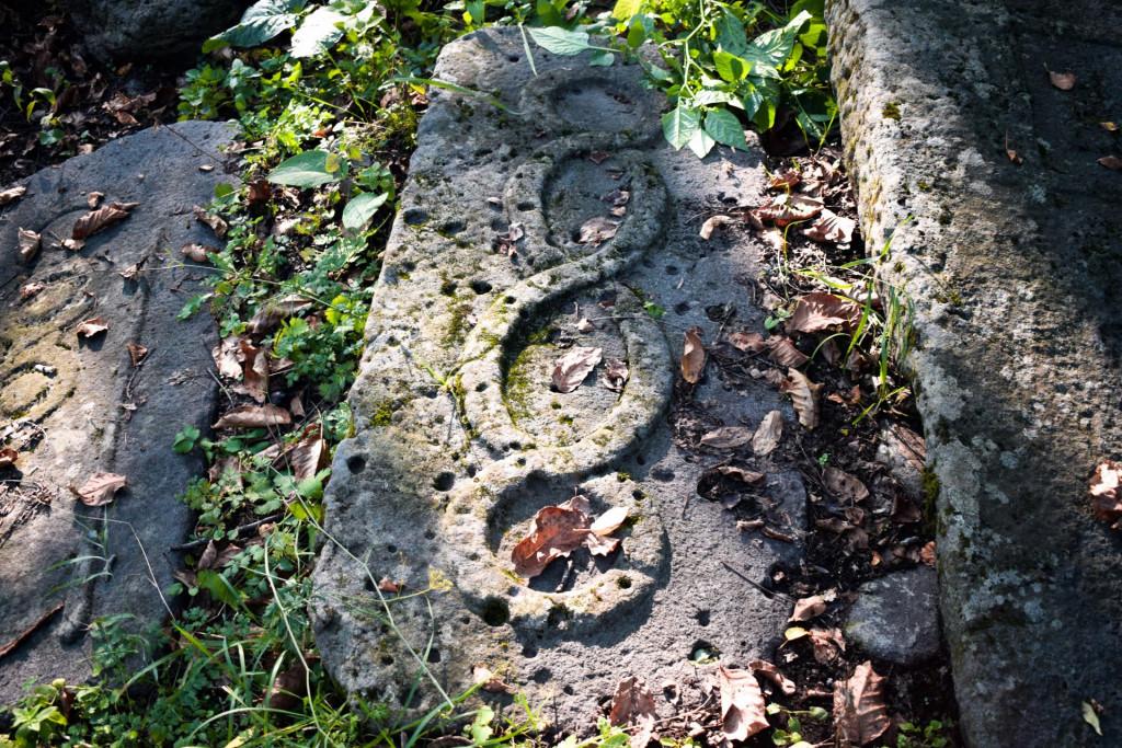 აძიკვის წმინდა გიორგის ეკლესია და სამაროვანი