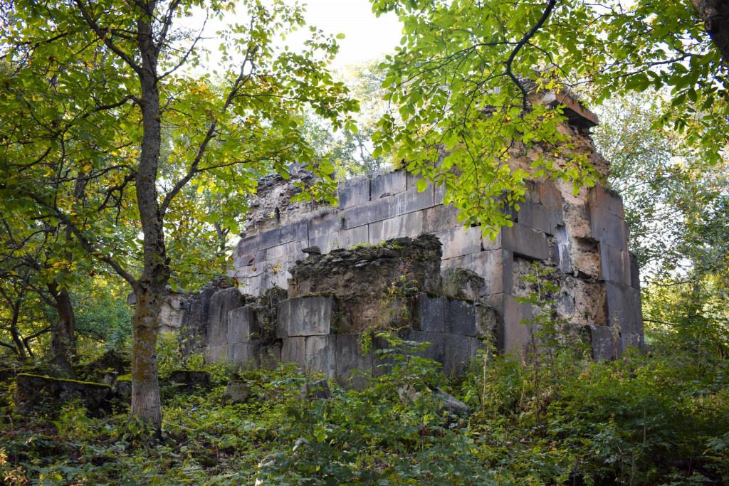 აძიკვის წმინდა გიორგის ეკლესია და სამაროვანი