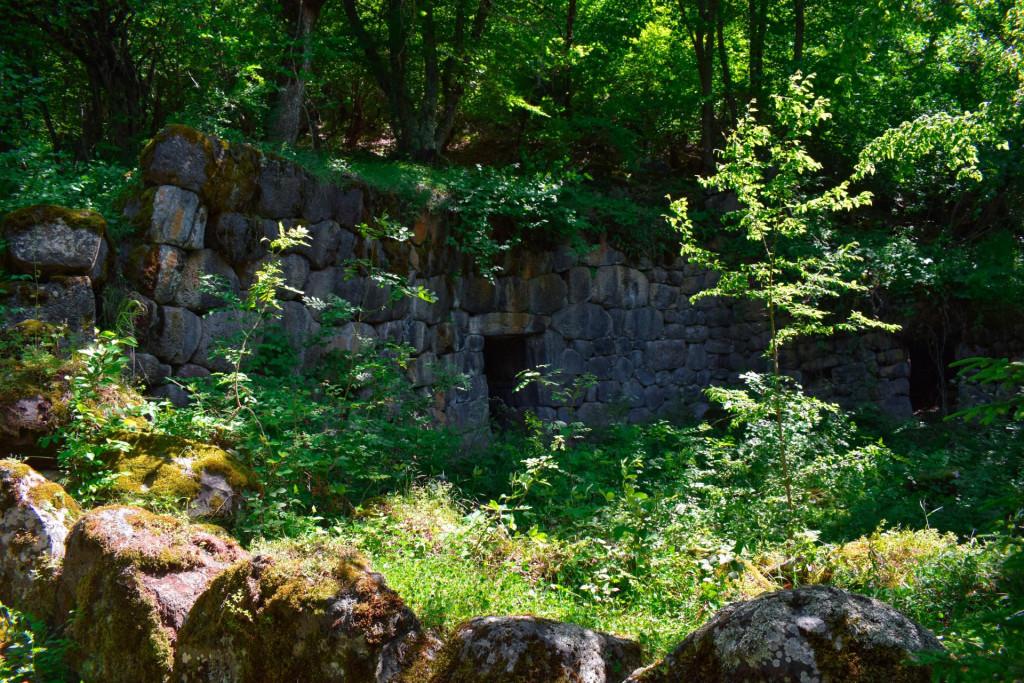 გოგიჩაანთ ღელის ქვის დარბაზების კომპლექსი