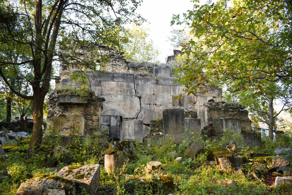 აძიკვის წმინდა გიორგის ეკლესია და სამაროვანი