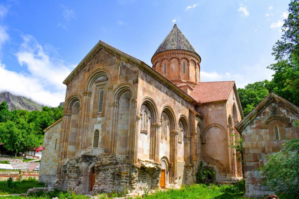 იშხნის საკათედრო ტაძარი