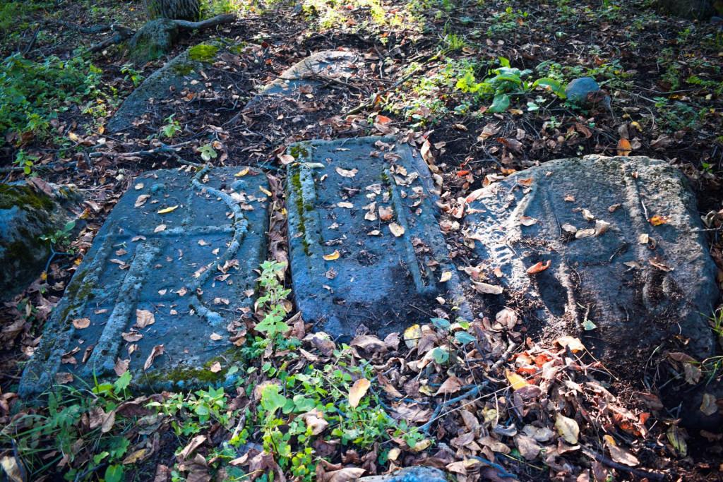 აძიკვის წმინდა გიორგის ეკლესია და სამაროვანი