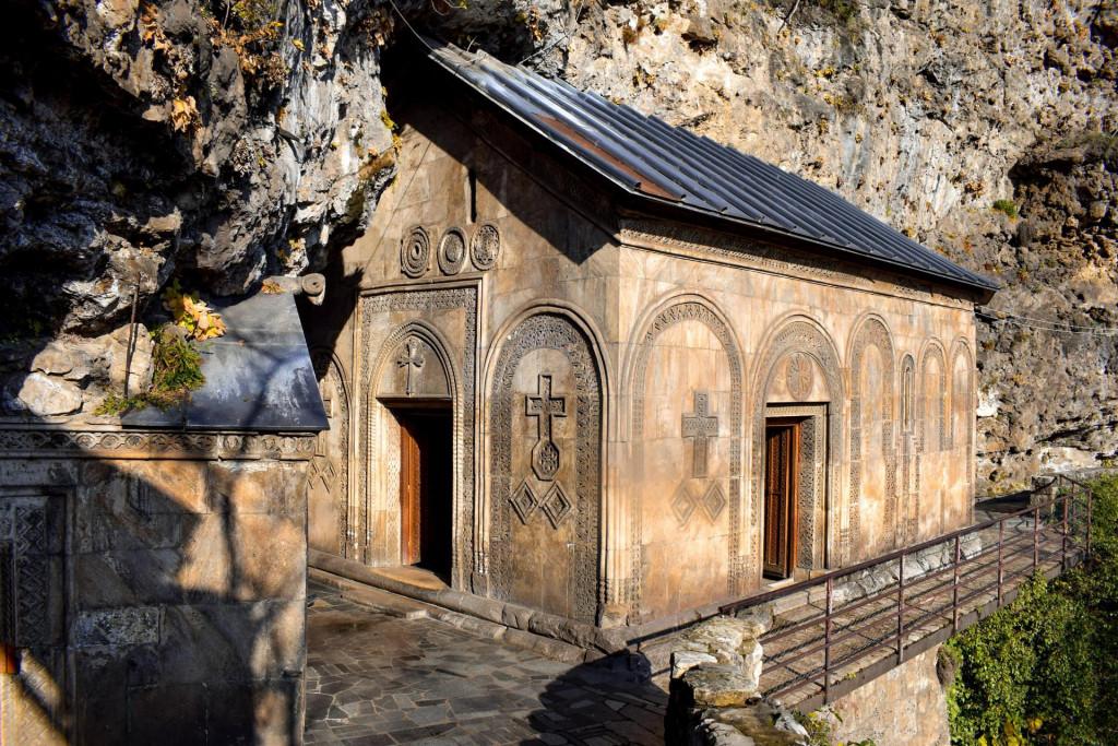 მღვიმევის მონასტერი