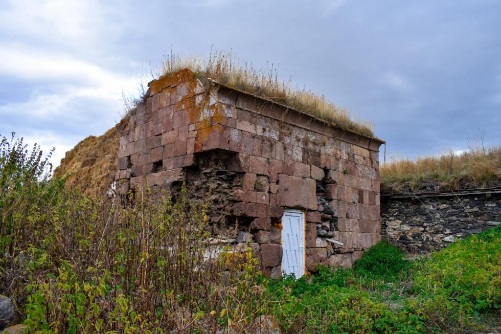 ფარავნის მცირე ეკლესია