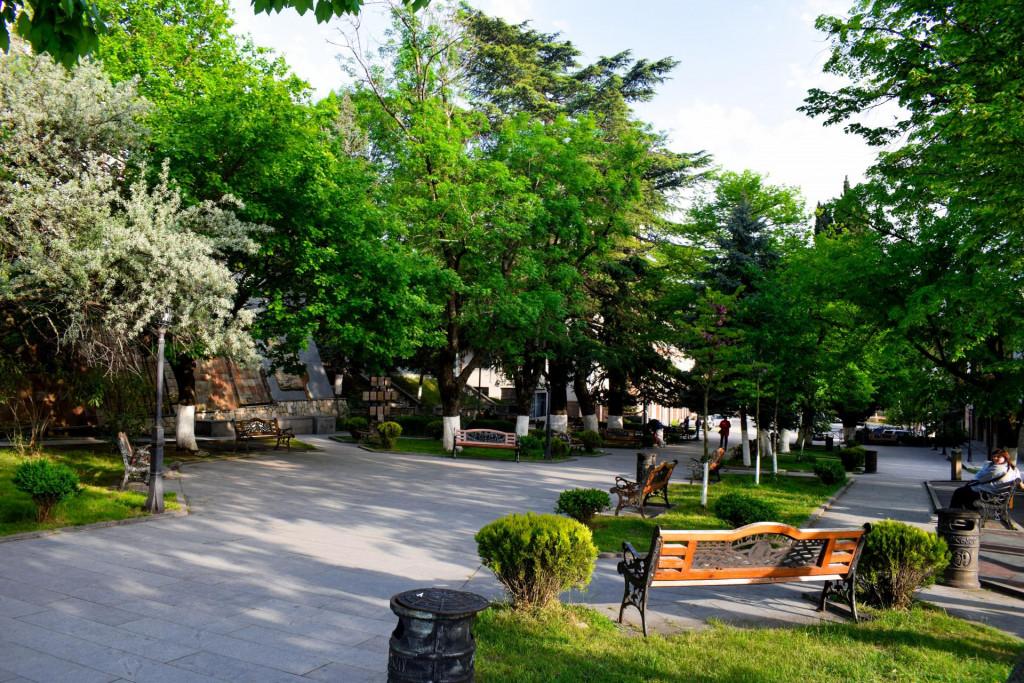 სიღნაღის 9 აპრილისა და მეორე მსოფლიო ომის მემორიალები