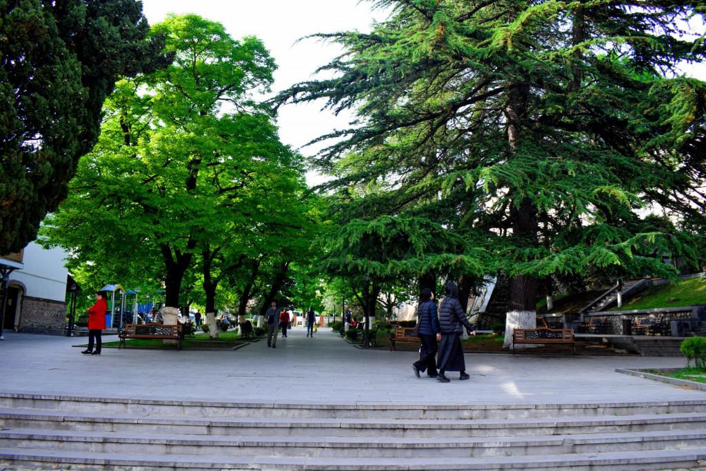 სიღნაღის 9 აპრილისა და მეორე მსოფლიო ომის მემორიალები