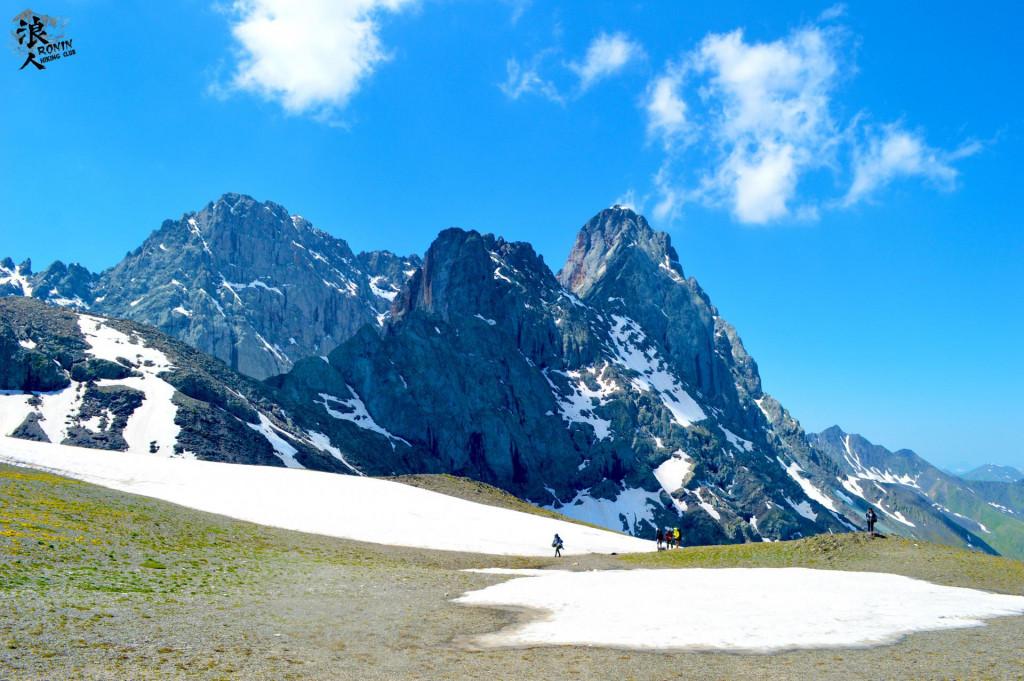 მოირონინე ჯუთა - ჭაუხები - აბუდელაურის ფერადი ტბები