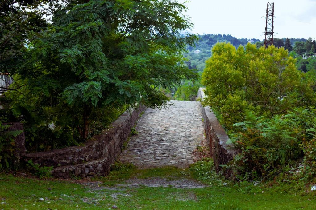 ხუცუბნის ხიდი