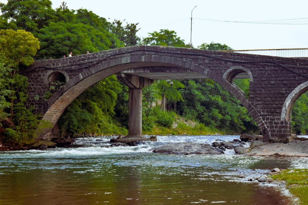 ხუცუბნის ხიდი