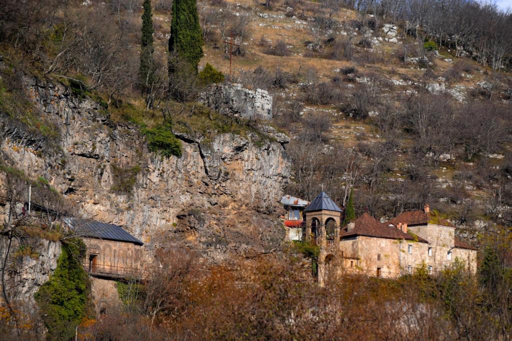 მღვიმევის მონასტერი