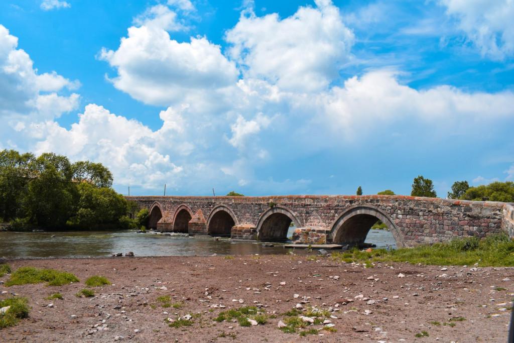 ტონთიოს ხუთმალიანი ხიდი
