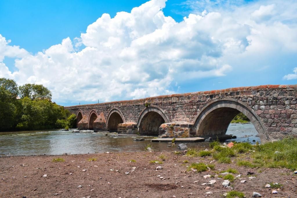 ტონთიოს ხუთმალიანი ხიდი