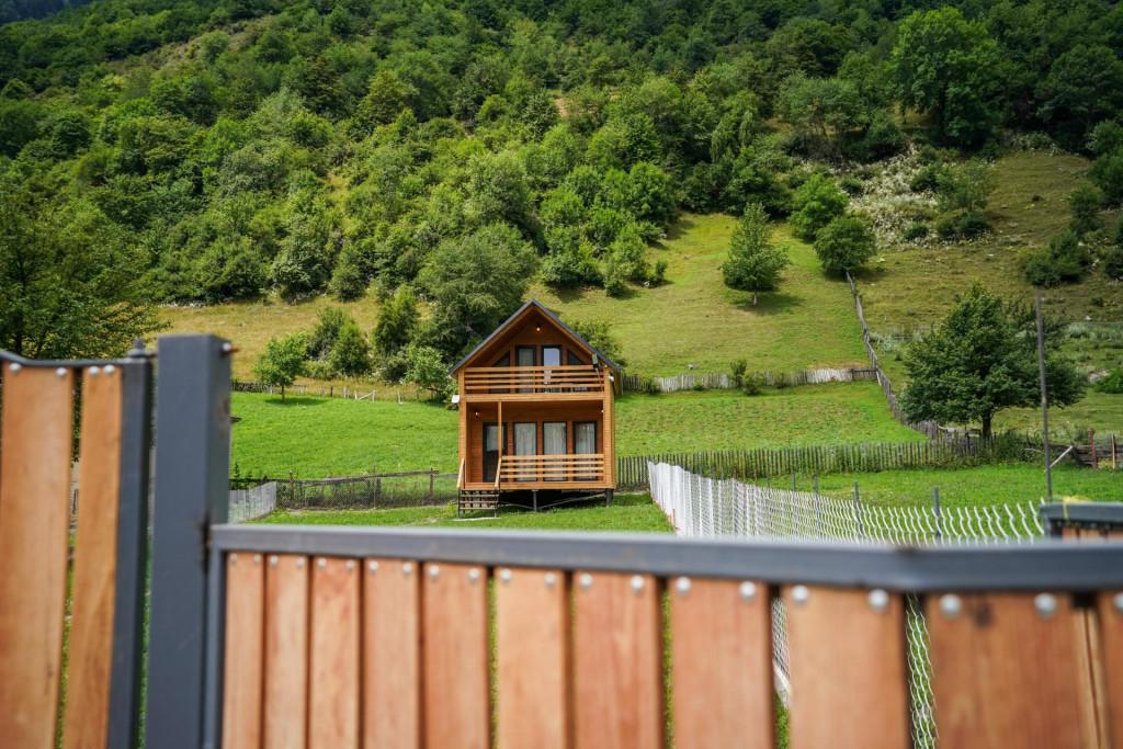 ხის სახლი მესტიაში - wood house in Mestia