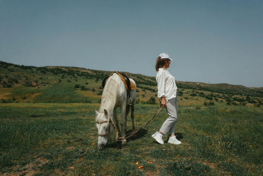 Horse riding tour in Tbilisi (pro photoshoot option)