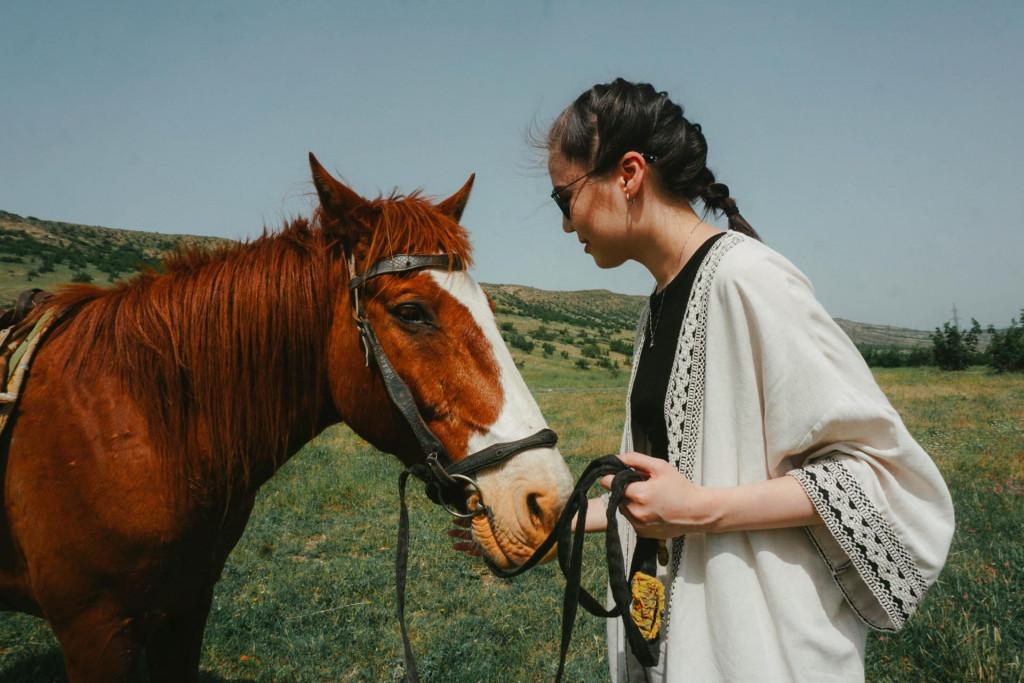 Horse riding tour in Tbilisi (pro photoshoot option)