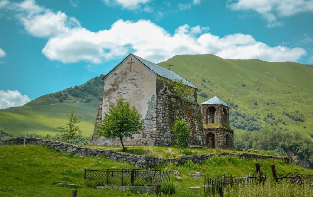 ბეგოთკარის მთავარმოწამის ეკლესიის კომპლექსი, ხადას ხეობა - Complex of the Church of the Begotkari, Khada gorge