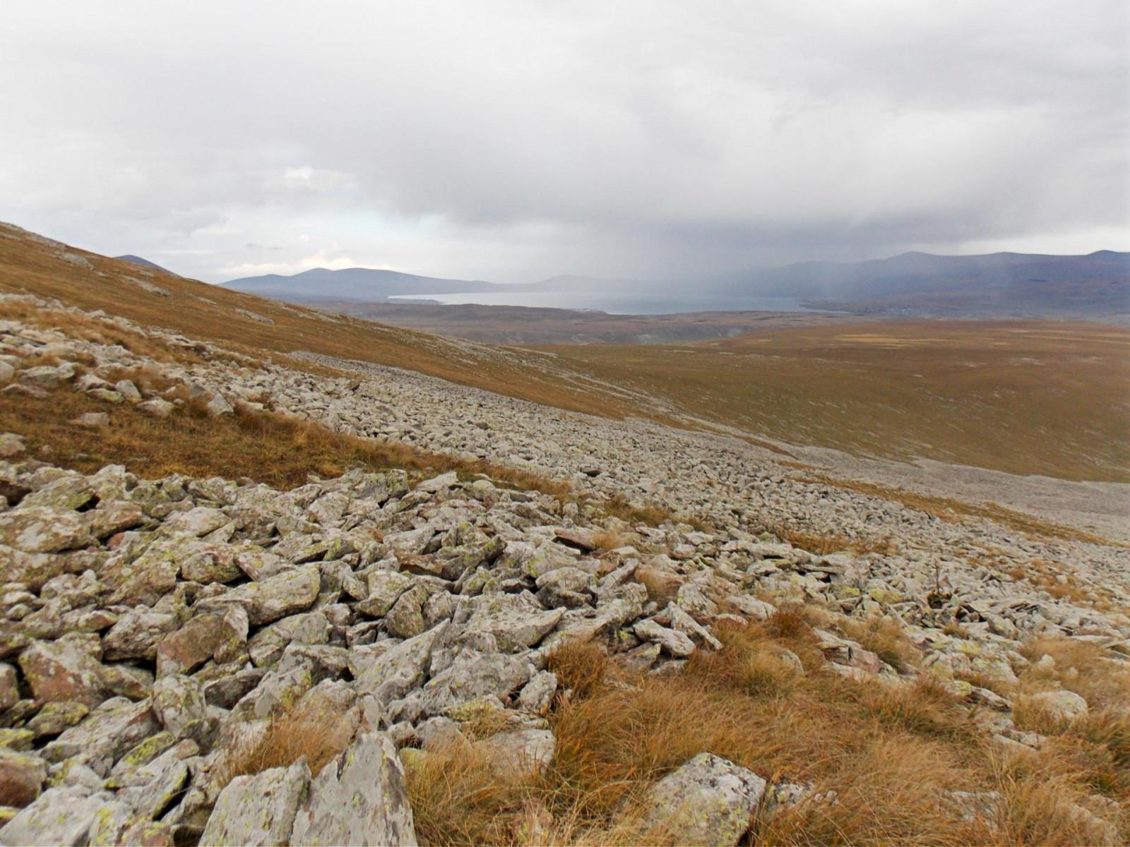 ფარავნის ტბა აბულის ციხიდან