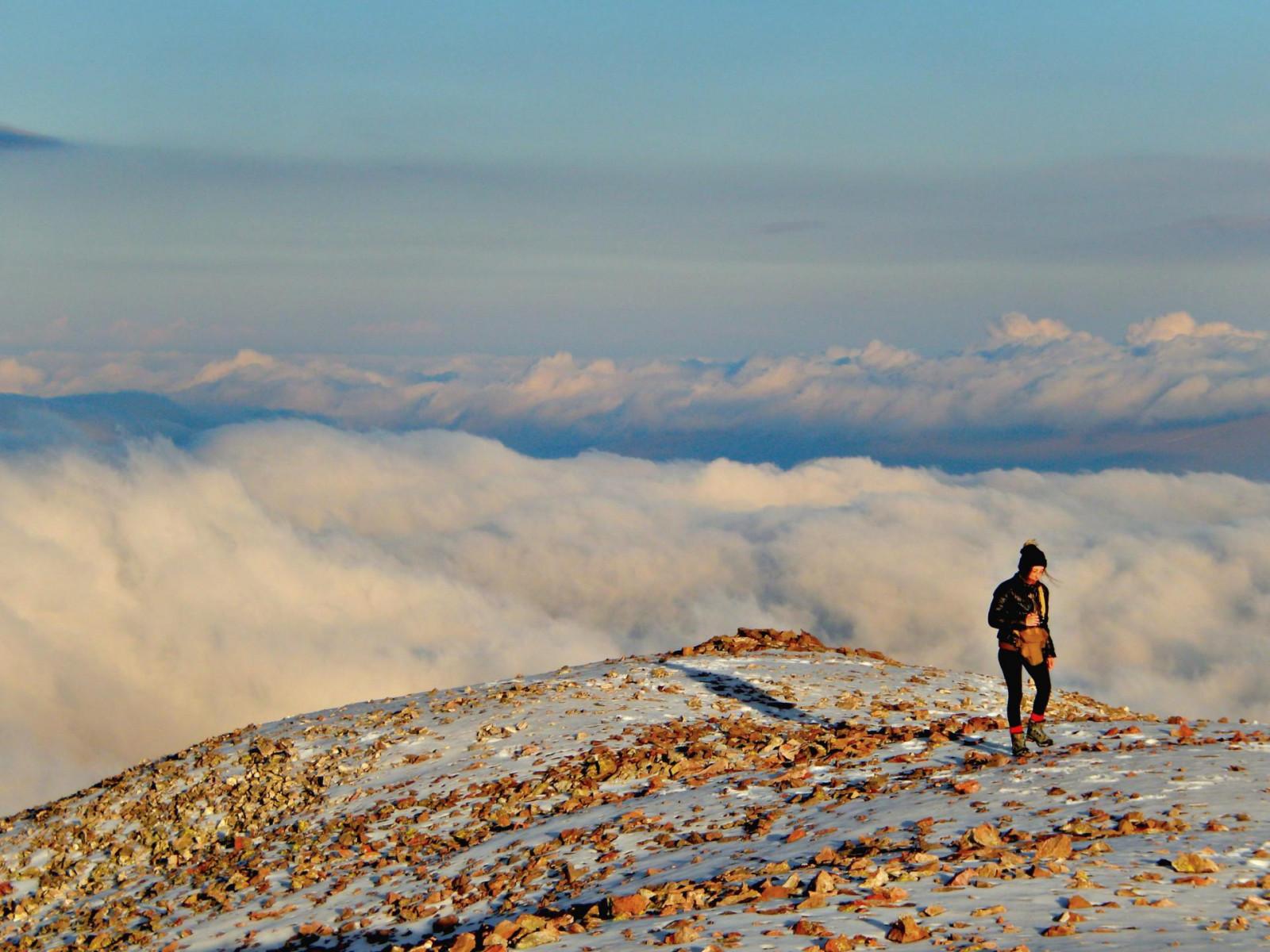 ღრუბლების ზღვა და დიდი აბული