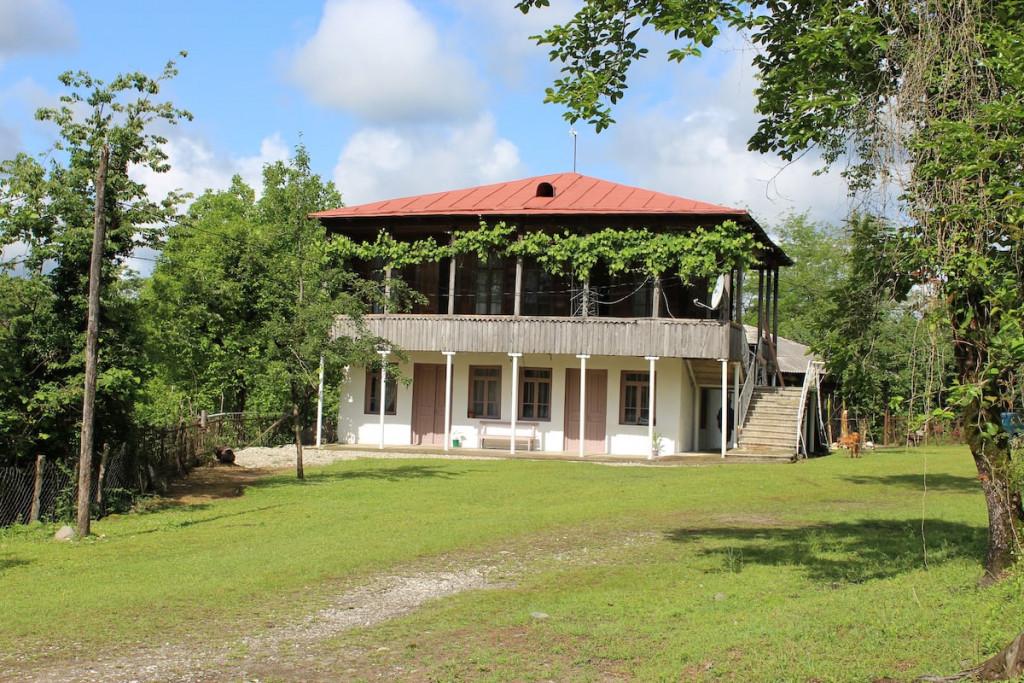 საოჯახო სასტუმრო მუხურში