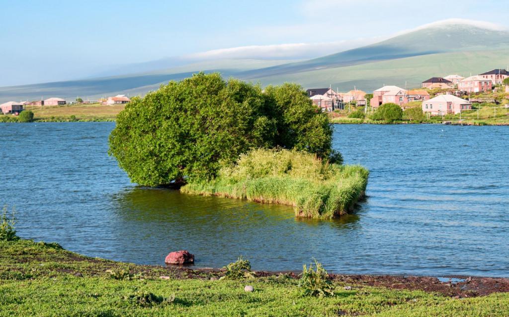 ფარავანის ტბა