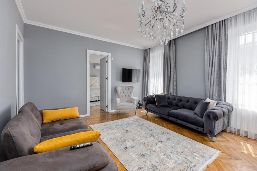 MaRKoS Sololaki Flat