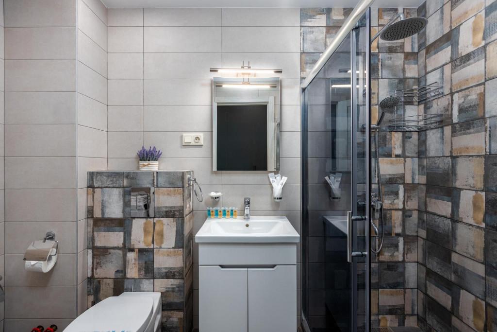 The NEO two room Suite N301 by MaRKoS