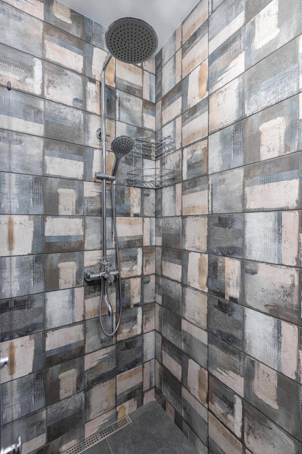 The NEO two room Suite N301 by MaRKoS